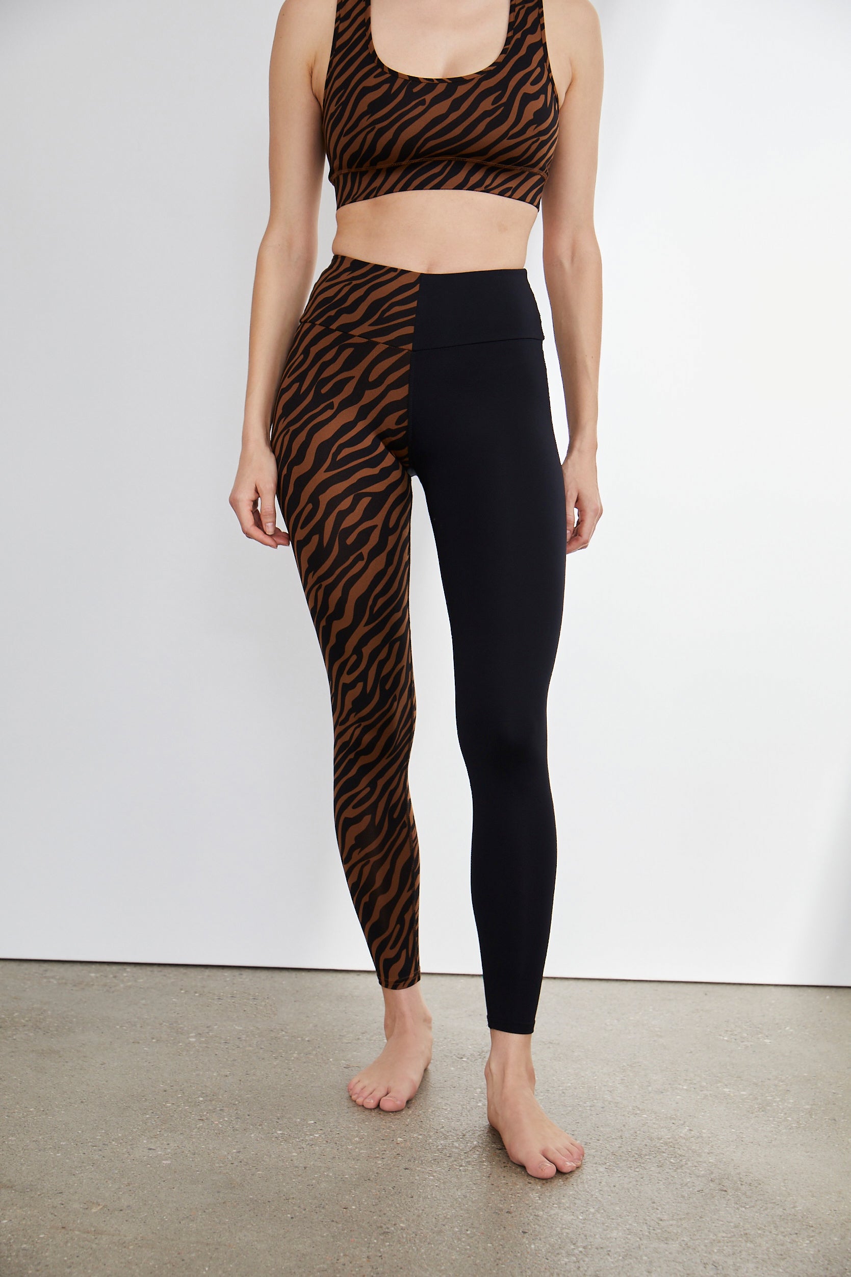 Leggings Twisted Zebra Toffee | Hey Honey Yoga & Active Wear